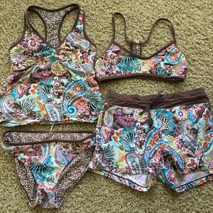 Athletes reversible swim suit
